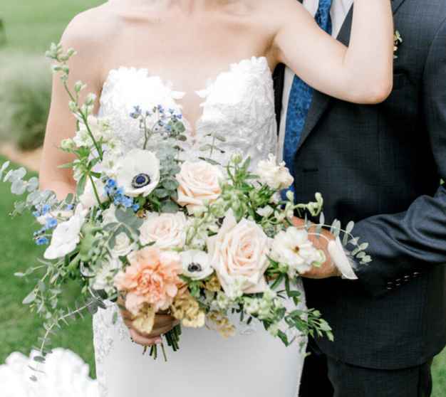 Change Flower Colors or Fh’s Tie or Neither? - 1