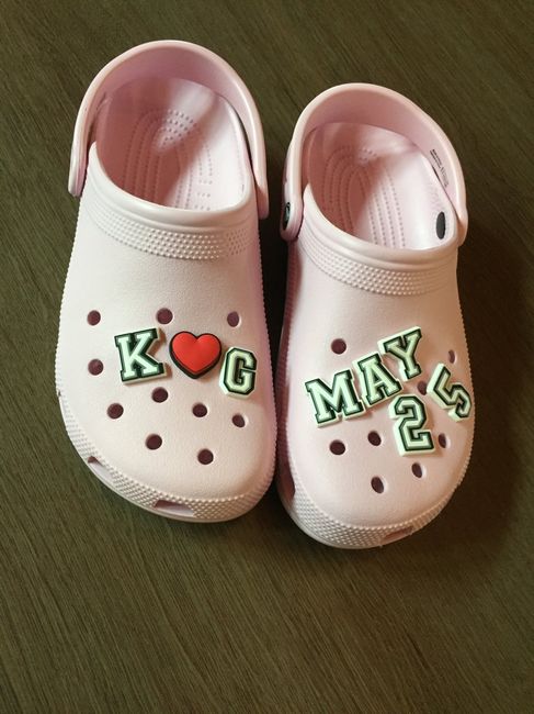 What shoes are you wearing? 2