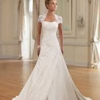 Help me choose my wedding dress!!