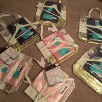 Bridesmaids gifts before the wedding 👰🏻 - 1