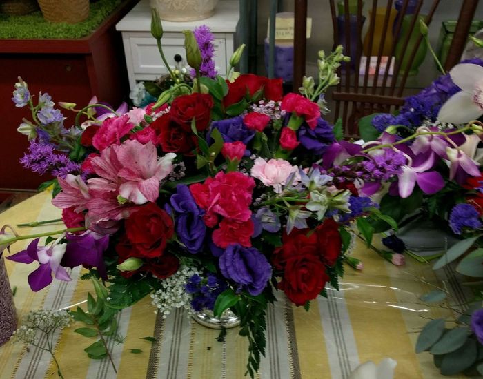 Update in comments: Decisions on Florists and Centerpieces
