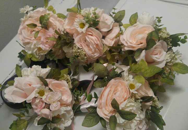 DIY Bridesmaid bouquets!