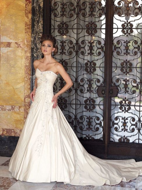 Show me your beach wedding dresses