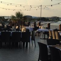 We have dress porn and venue porn....