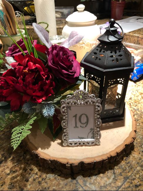 Anyone using lanterns in your centerpieces? - 3
