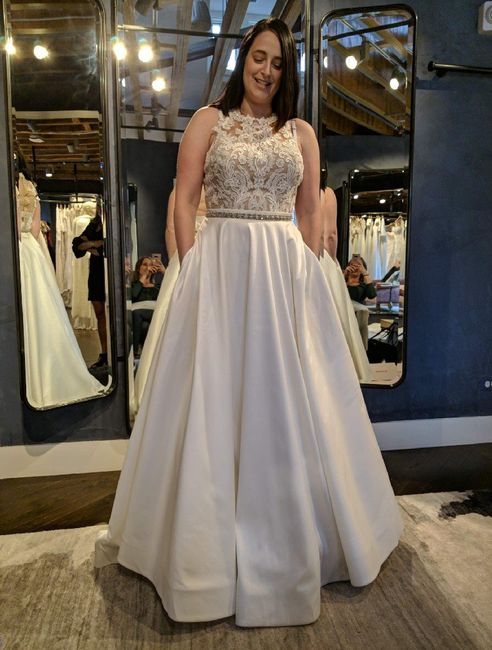 Show me your venue and dress! - 4