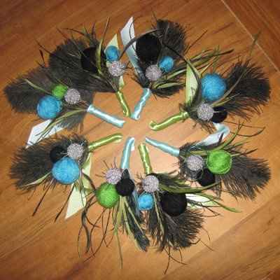 DIY Yarn Ball/Tesla Coil Boutonnieres