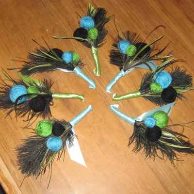 DIY Yarn Ball/Tesla Coil Boutonnieres