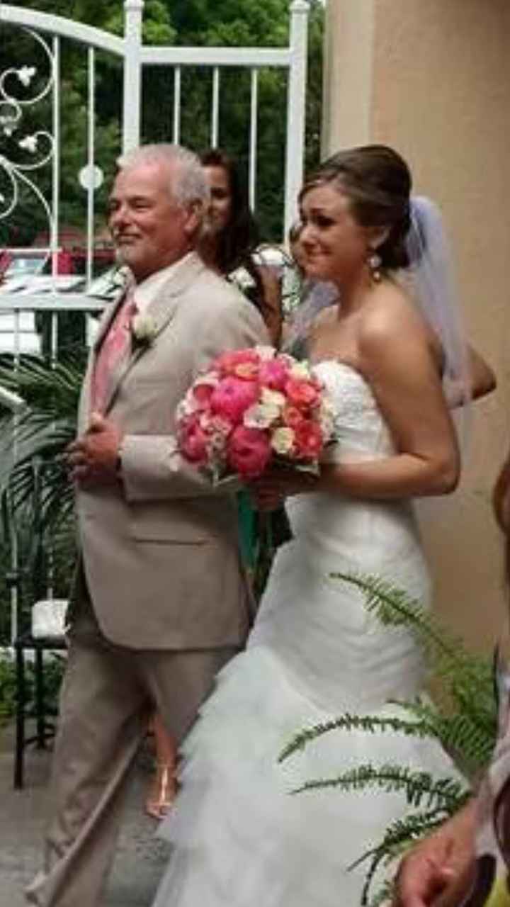 Is your bouquet neutral/ivory or bolder colors? Show me!