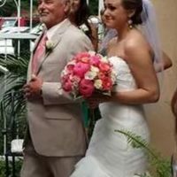 Is your bouquet neutral/ivory or bolder colors? Show me!