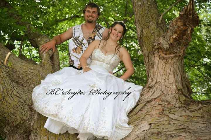 Country themed wedding....with a little camo for the groom