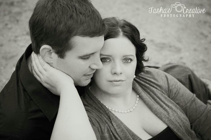 Plus-Sized Engagement Pictures Help