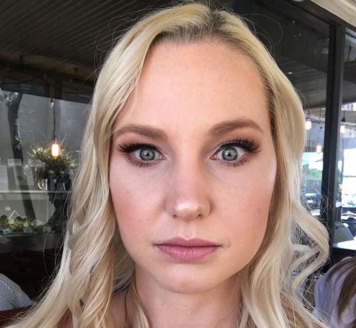 Bad hair/makeup trial. Should i do my own? - 1