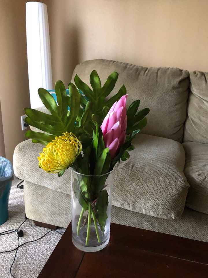 smaller accent flowers for the bar area