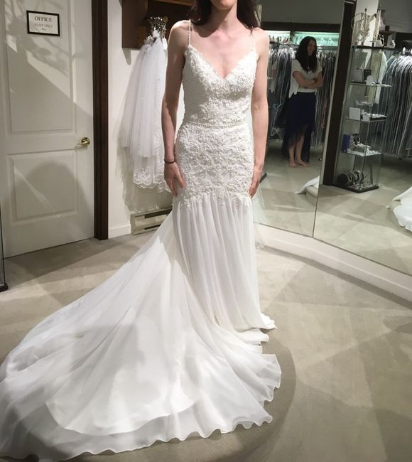 Second guessing my dress 😭 - 4