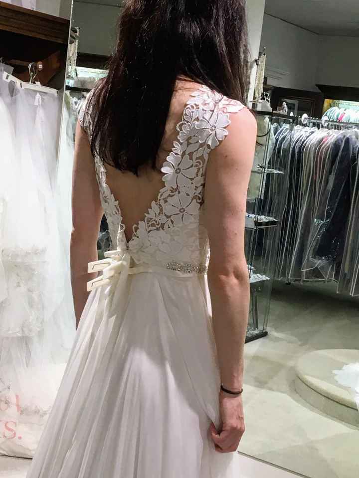 Second guessing my dress 😭 2