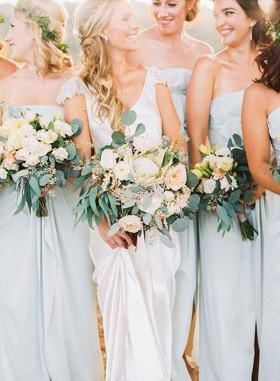 What do bouquets normally cost?