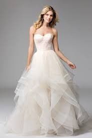 What kind of veil would go with? Wtoo Effie Skirt 1