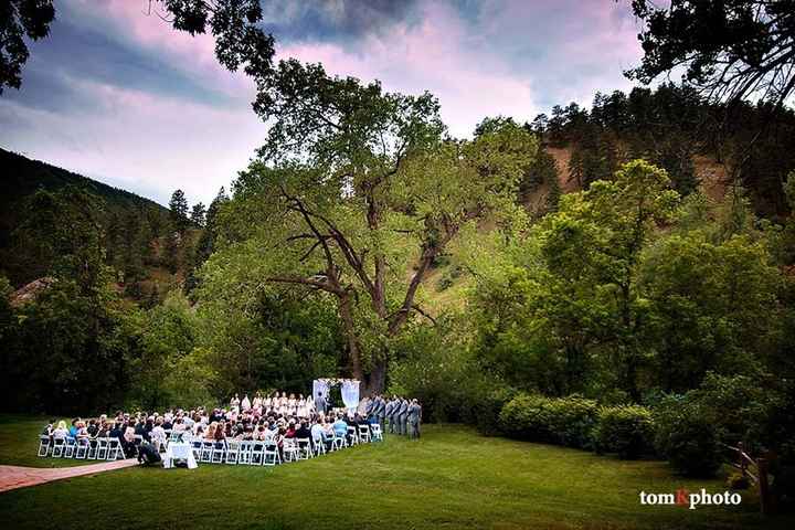 I need something beautiful to wake up to so SHOW ME YOUR VENUES!!!