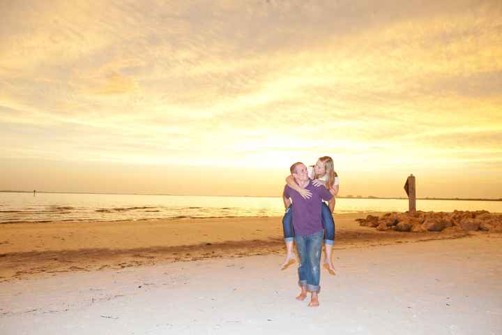 Engagement pictures!! :D