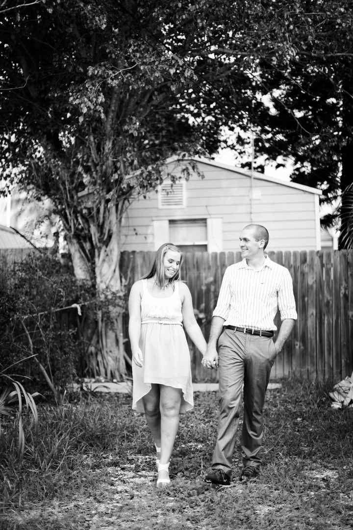 Engagement pictures!! :D