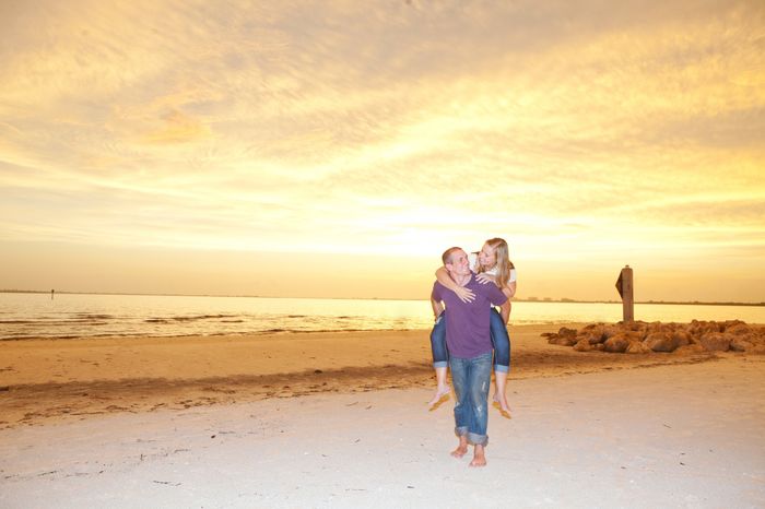 Engagement pictures!! :D
