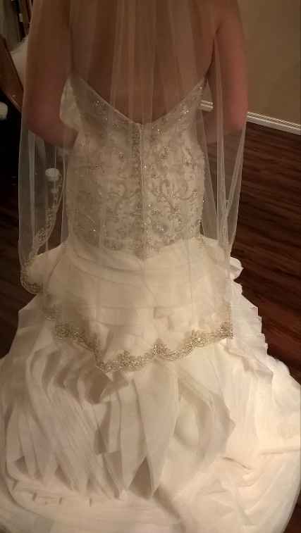 SHOW ME YOUR DRESSES!