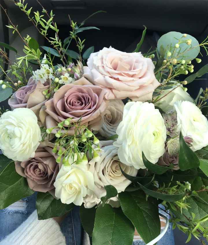 How big is your bouquet going to be? - 1