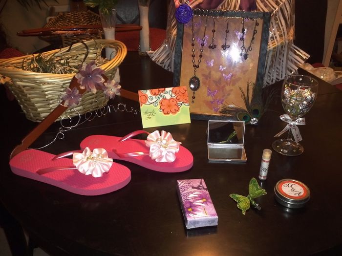BM's gifts done...So happy my to do list keeps getting smaller...pics