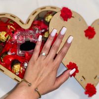 Help!! Engagement picture announcement - 2