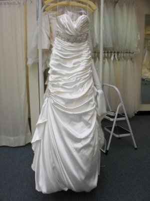 i ordered my dress today, and i have pics.