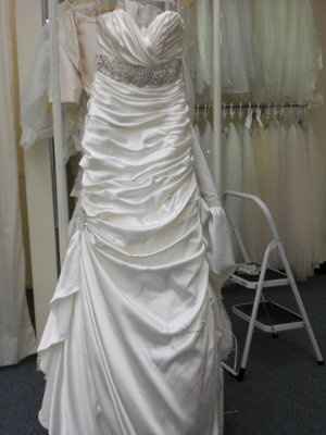 i ordered my dress today, and i have pics.