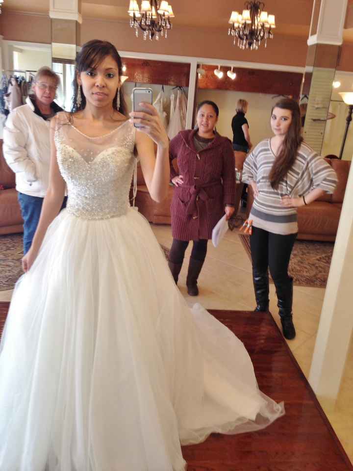 Non strapless dresses? Lets see them...