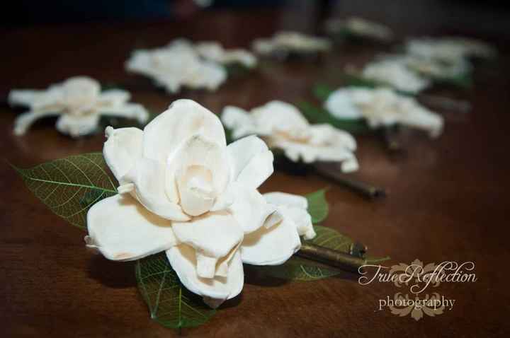 DIY boutonnieres?