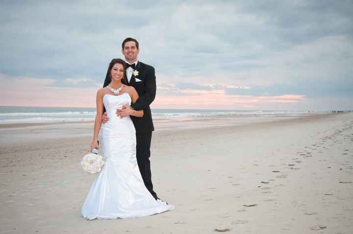 Short brides, show me your wedding dresses
