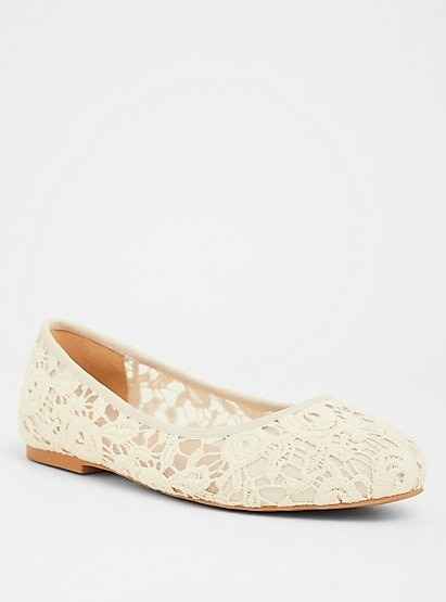 #TuesdayShoesday - What color shoes are you wearing? - 1