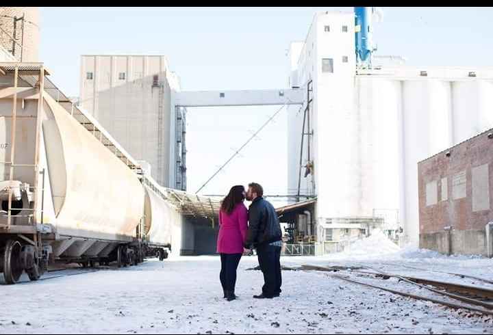 Engagement Photo Outfits - 3