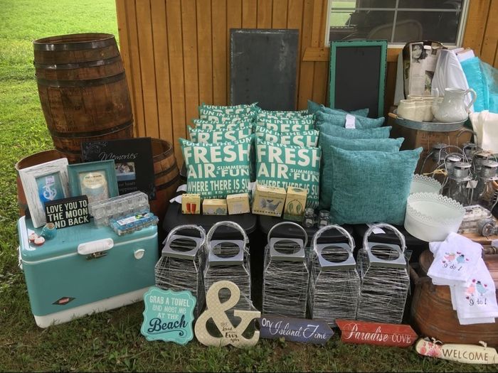 What are your wedding colors??