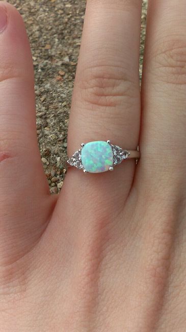 Did anyone pick their own engagement ring?? - 1