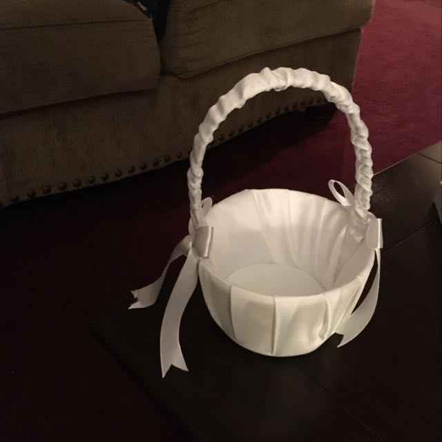 Show me your flower girl baskets! - 1