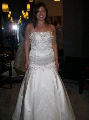 WTOO Genevive - any pictures of real brides in this dress?