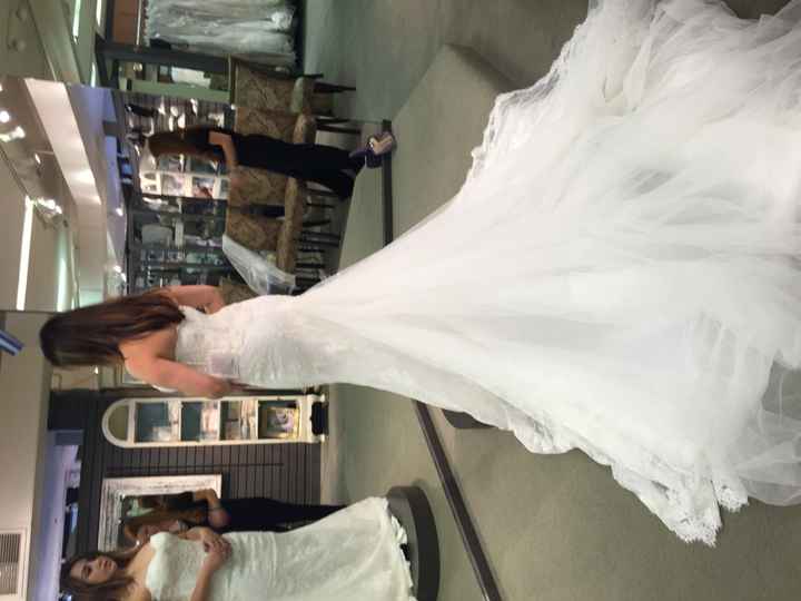 Who makes this dress?! (W/ pics)