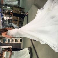 Who makes this dress?! (W/ pics)