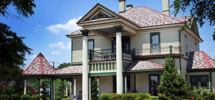 Bed and Breakfast Outside