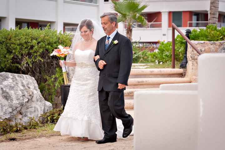 OH HEY.  Pro-pics from my DW.