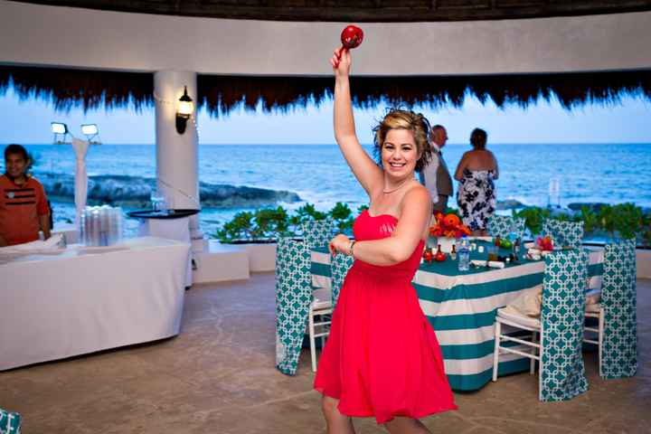 OH HEY.  Pro-pics from my DW.