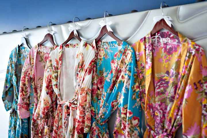 OH HEY.  Pro-pics from my DW.