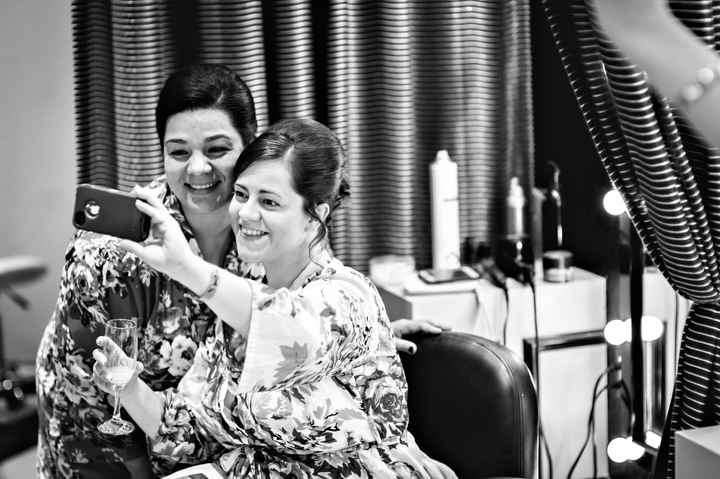 OH HEY.  Pro-pics from my DW.