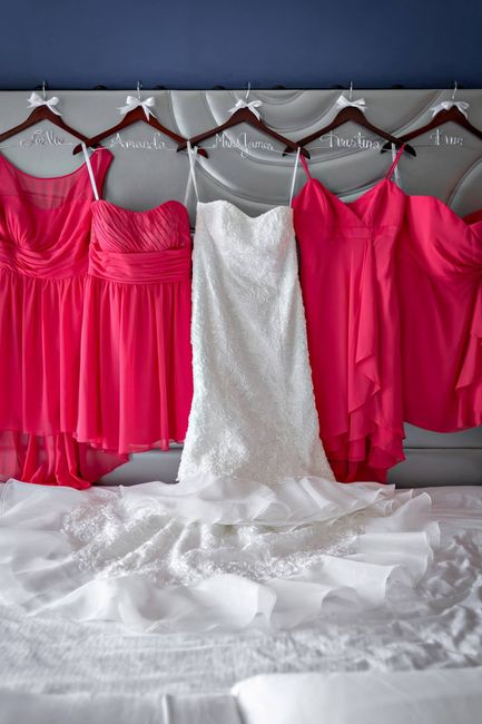 Bridesmaids with Different Dresses - Photos?