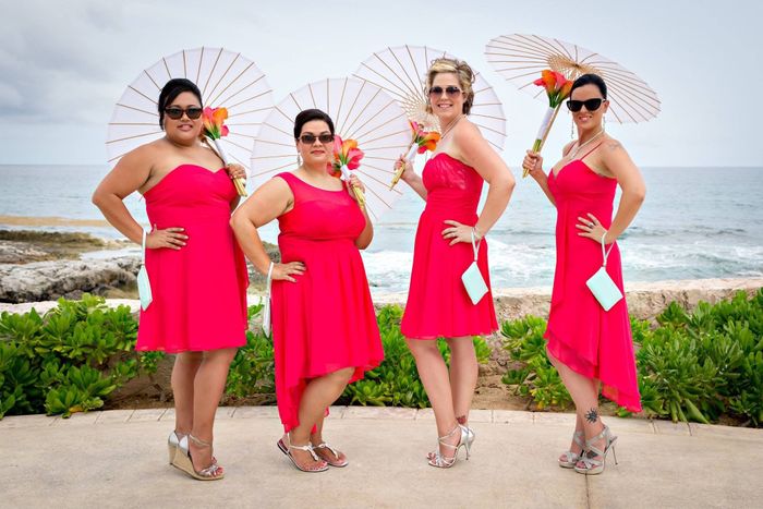 Bridesmaids with Different Dresses - Photos?
